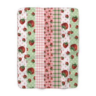 Cozy Strawberry Sherpa Fleece Blanket - Perfect for Picnics & Gifts