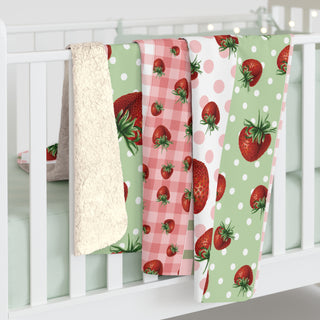 Cozy Strawberry Sherpa Fleece Blanket - Perfect for Picnics & Gifts