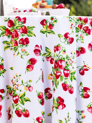 Strawberry kitchen Tablecloth April Cornell Round Linen Vintage farmhouse cottage kitchen gift