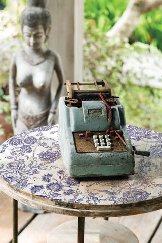 Paint Inlay Indigo Floral IOD