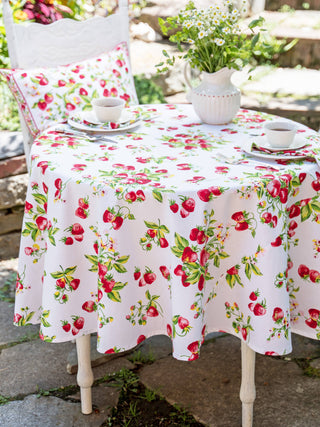 April Cornell Collection Strawberry Basket Round Cloth 70