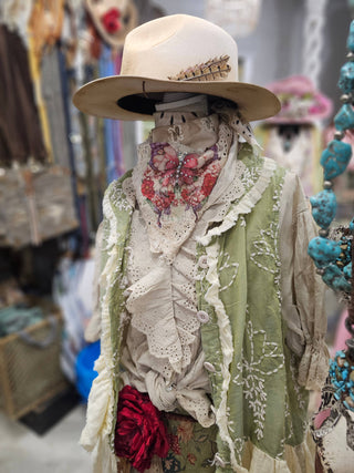 Green Embroidery Ruffle Vest: Sm
