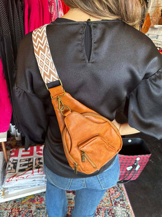 Vintage Style Crossbody Bag with Wide Shoulder Straps: PG755 Off-White