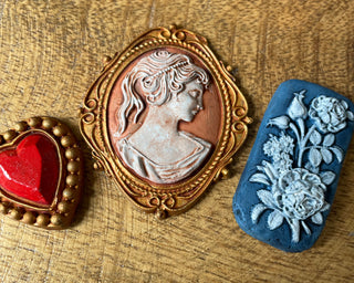 Moulds™ Cameos by IOD